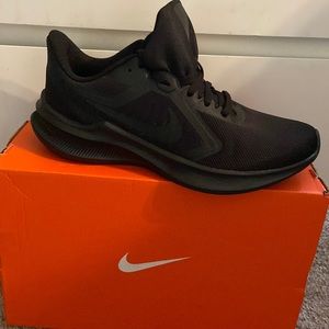 New Nike downshifter size 6.5